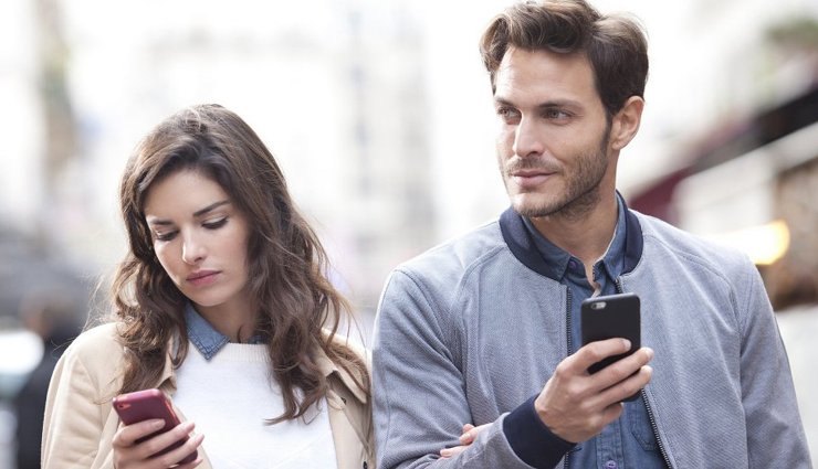 8 Signs Indicate That You re In A Fake Relationship The Dreamer